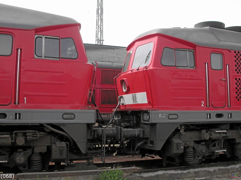 Bahn 068.jpg - Nach Auskunft des Lokführers können diese beiden Loks nur noch in dieser Reihenfolge als Doppeltraktion gekoppelt werden (diesellok, br232, doppeltraktion)